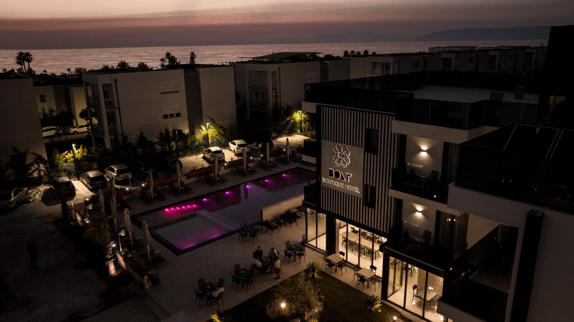Bolt Boutique Hotel Lezhë Buitenkant foto