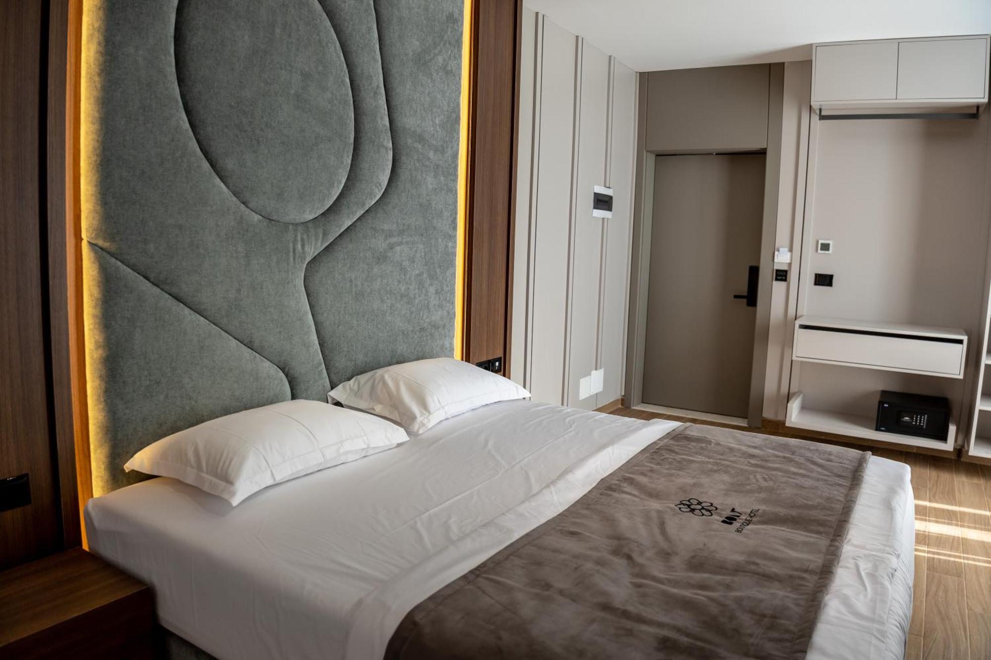 Bolt Boutique Hotel Lezhë Buitenkant foto