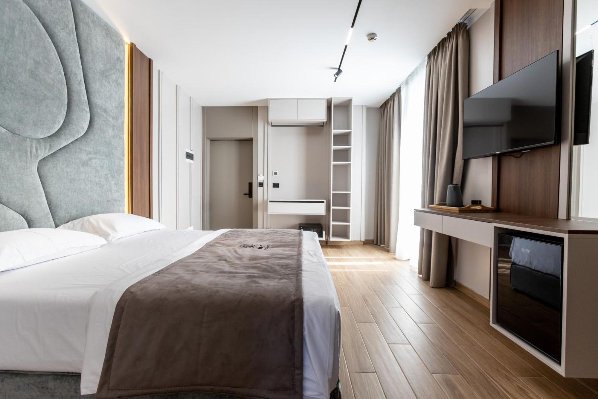 Bolt Boutique Hotel Lezhë Buitenkant foto