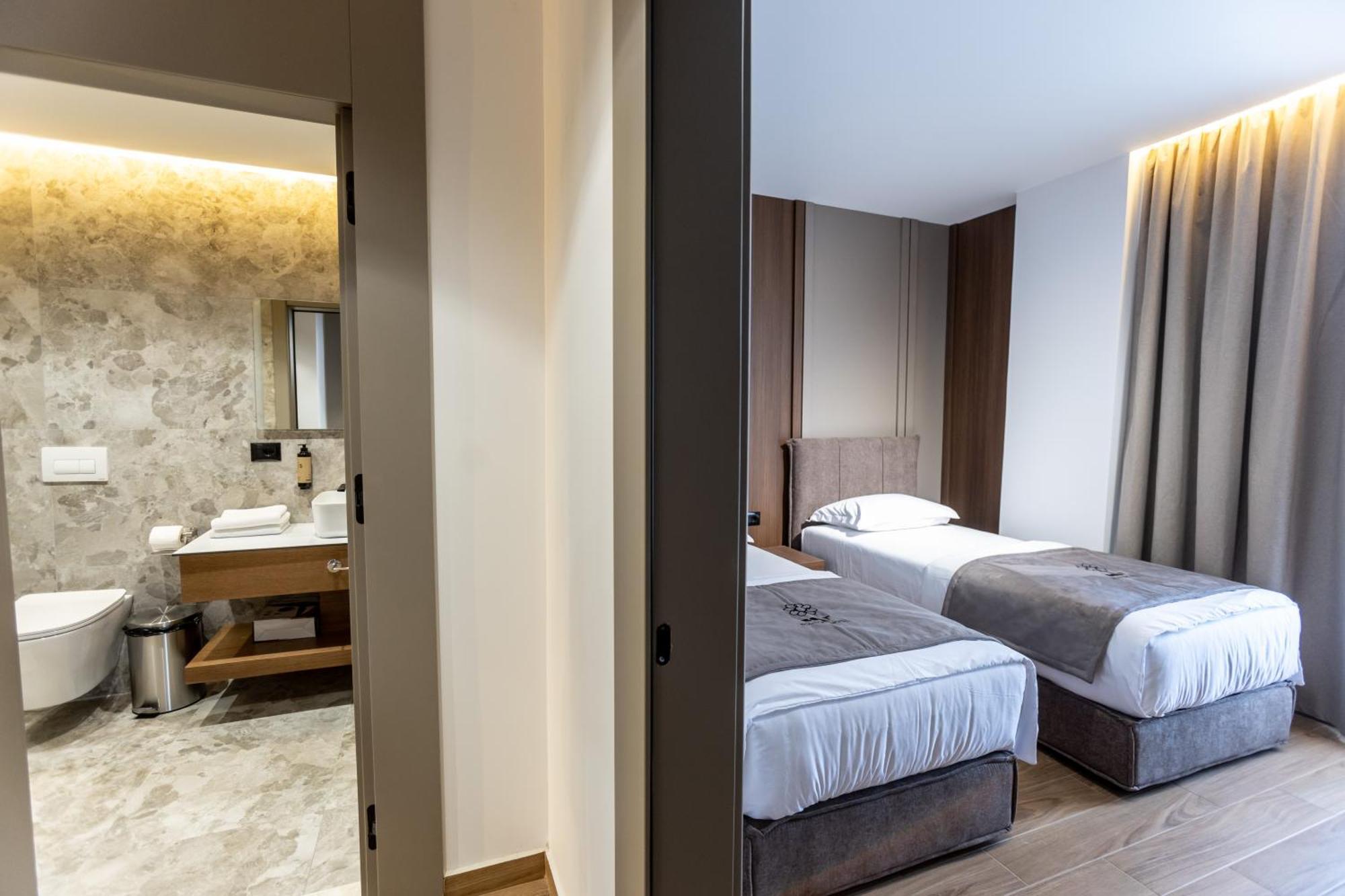 Bolt Boutique Hotel Lezhë Buitenkant foto