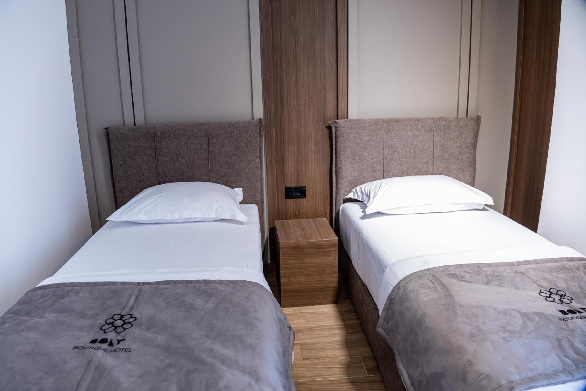 Bolt Boutique Hotel Lezhë Buitenkant foto